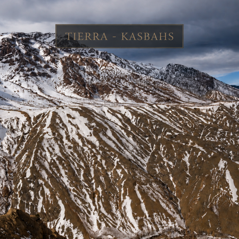 Vista aérea del Alto Atlas nevado camino al Valle del Dades